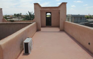 SUPERBE RIAD EN ZONE AGRICOLE REF ZAK 162
